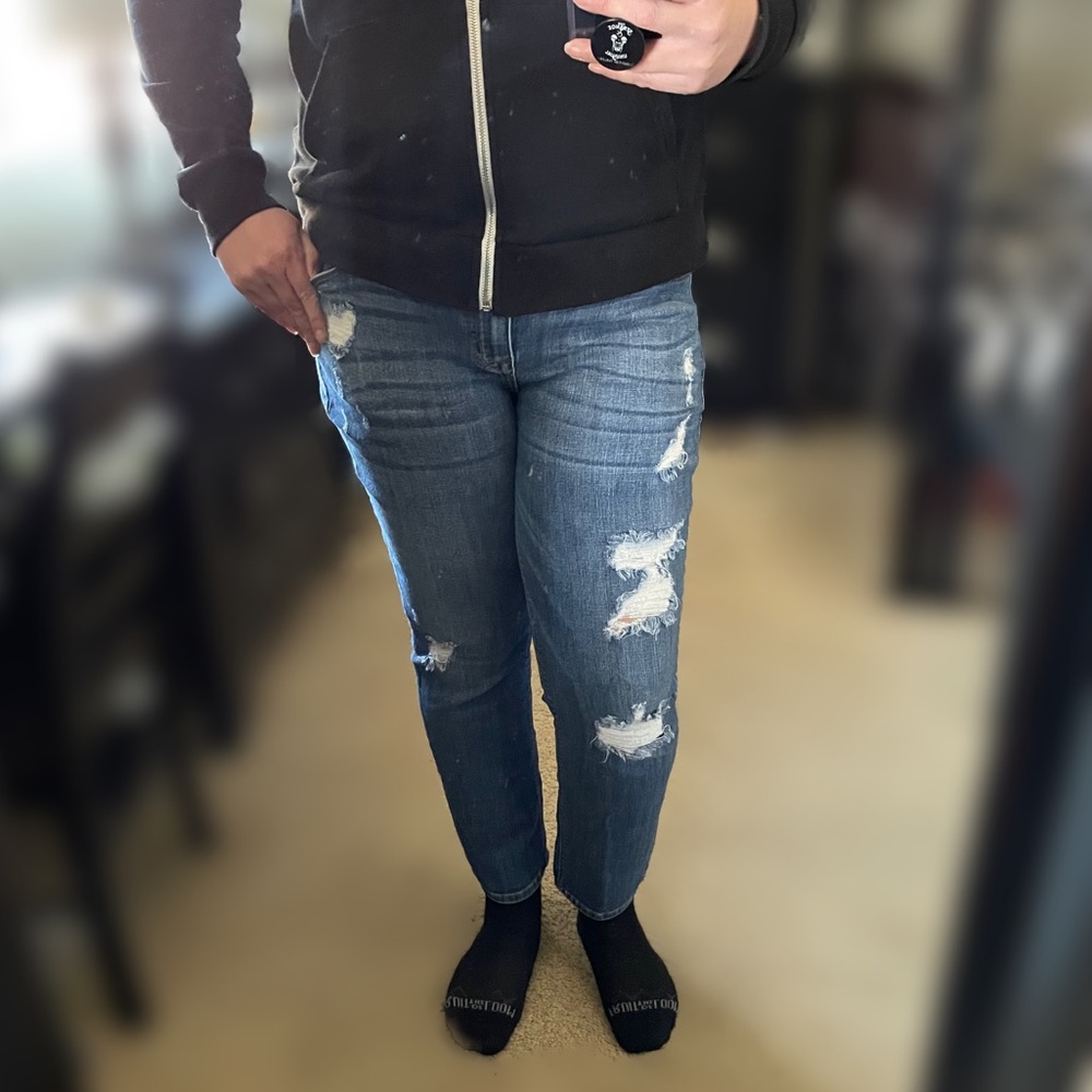 Women’s Distressed Ankle Jeans